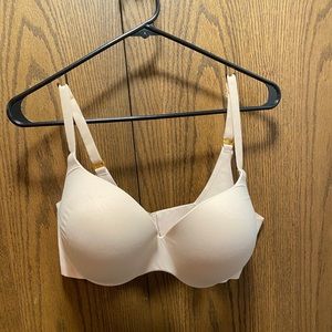 Incredible by Victoria’s Secret 40D